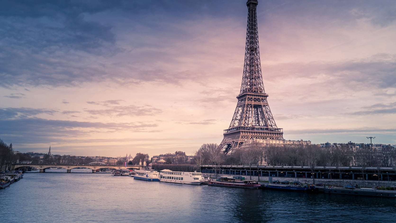 Avenida de los Campos Elíseos al atardecer, París